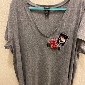 Torrid grey patch skull shirt
